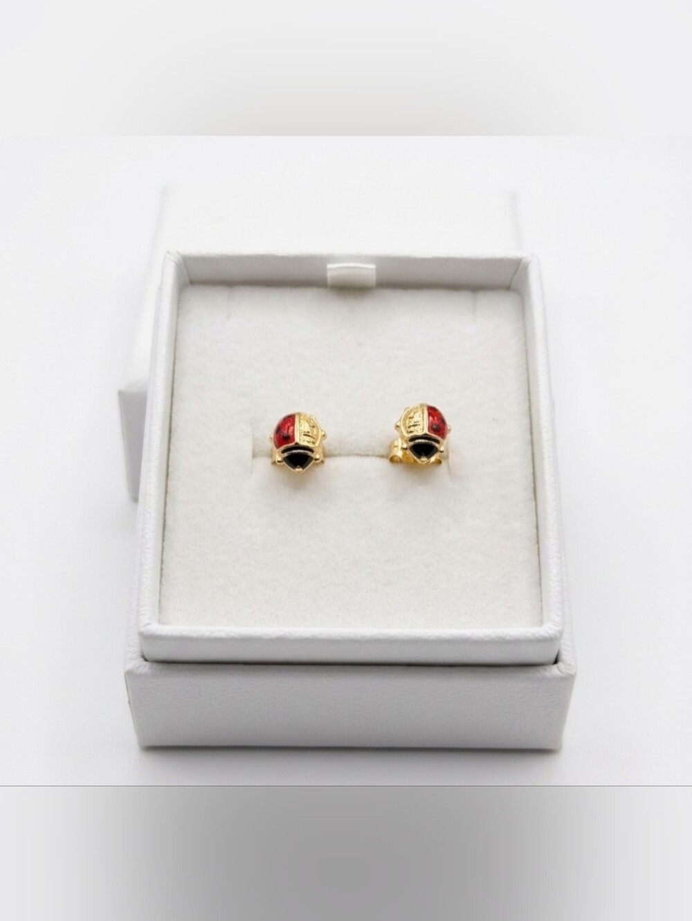 10k Gold Ladybug Stud Earrings [5.3mm]